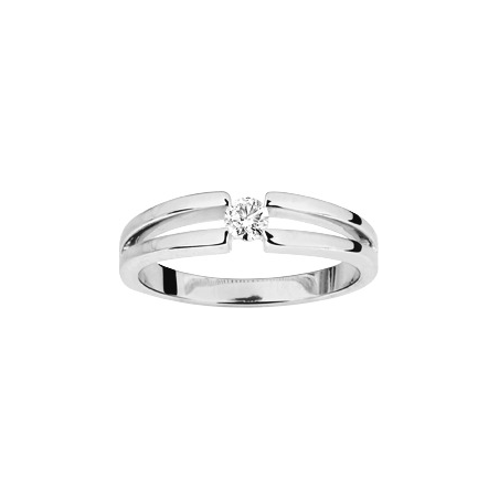 Solitaire avec diamant en or blanc 18 carats
